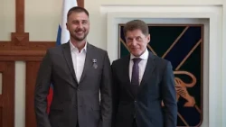 Oleg Kozhemyako Awards Russian Boxing Champion Egor Kozorezov and His Coach Alexey Zaitsev