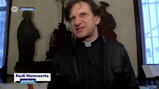Pastoor Mannaerts doet het weer in het Antwaarps
