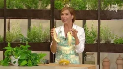 Leftovers Up Next, Dinner's Ready! (TV2000) - How to use banana peels?