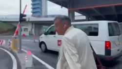 Florian Coldea, plecarea de pe aeroport