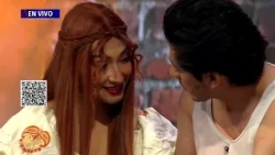Escena candente termina en beso | Imitadísimo