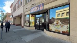‘This is my dream’: Milwaukee businesses welcome customers during Southside Dining Week