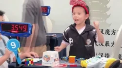 Il cubo di Rubik in 4,27 secondi: il record a soli sei anni